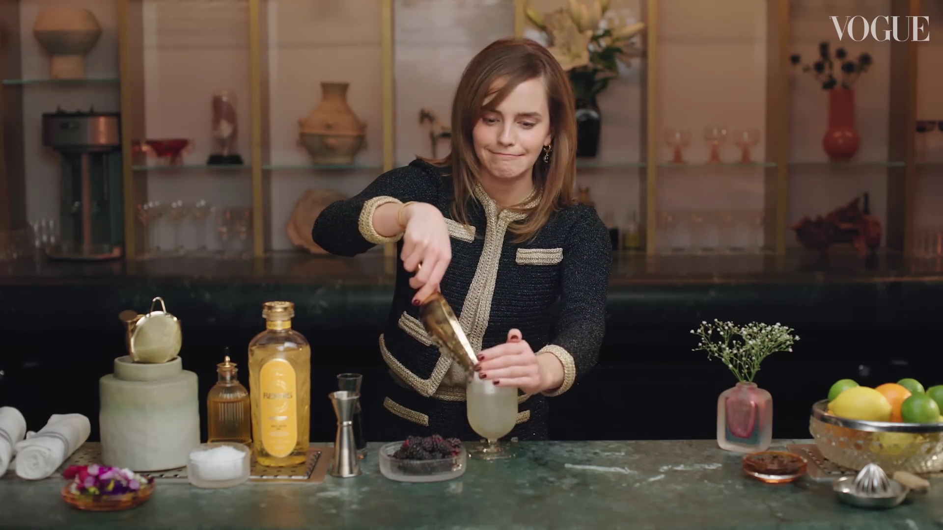 EmmaWatsonFan-dot-nl-2023VougeUK-MakingCocktails0230.jpg