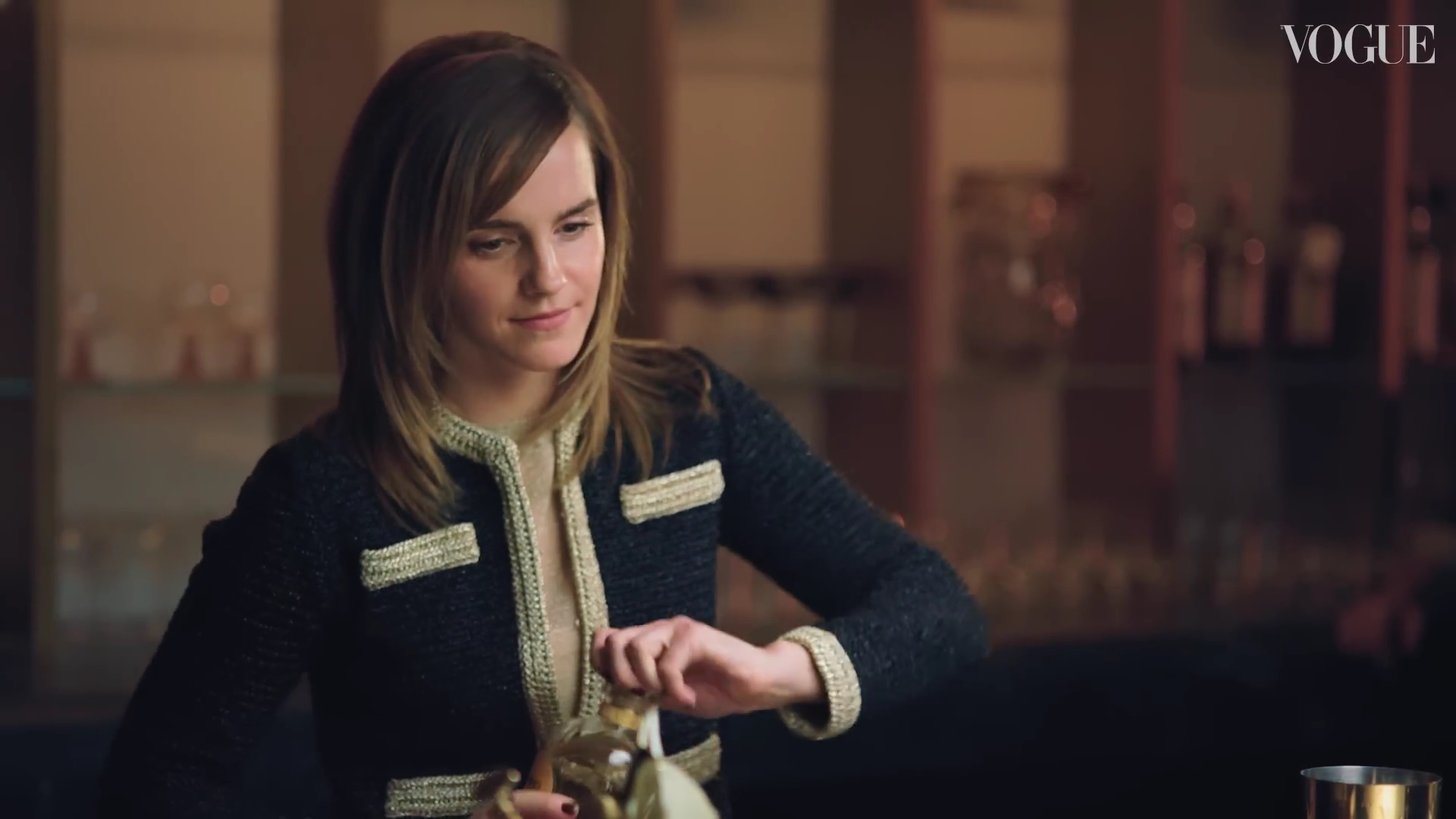 EmmaWatsonFan-dot-nl-2023VougeUK-MakingCocktails0308.jpg EmmaWatsonFan-dot-nl-2023VougeUK-MakingCocktails0308.jpg