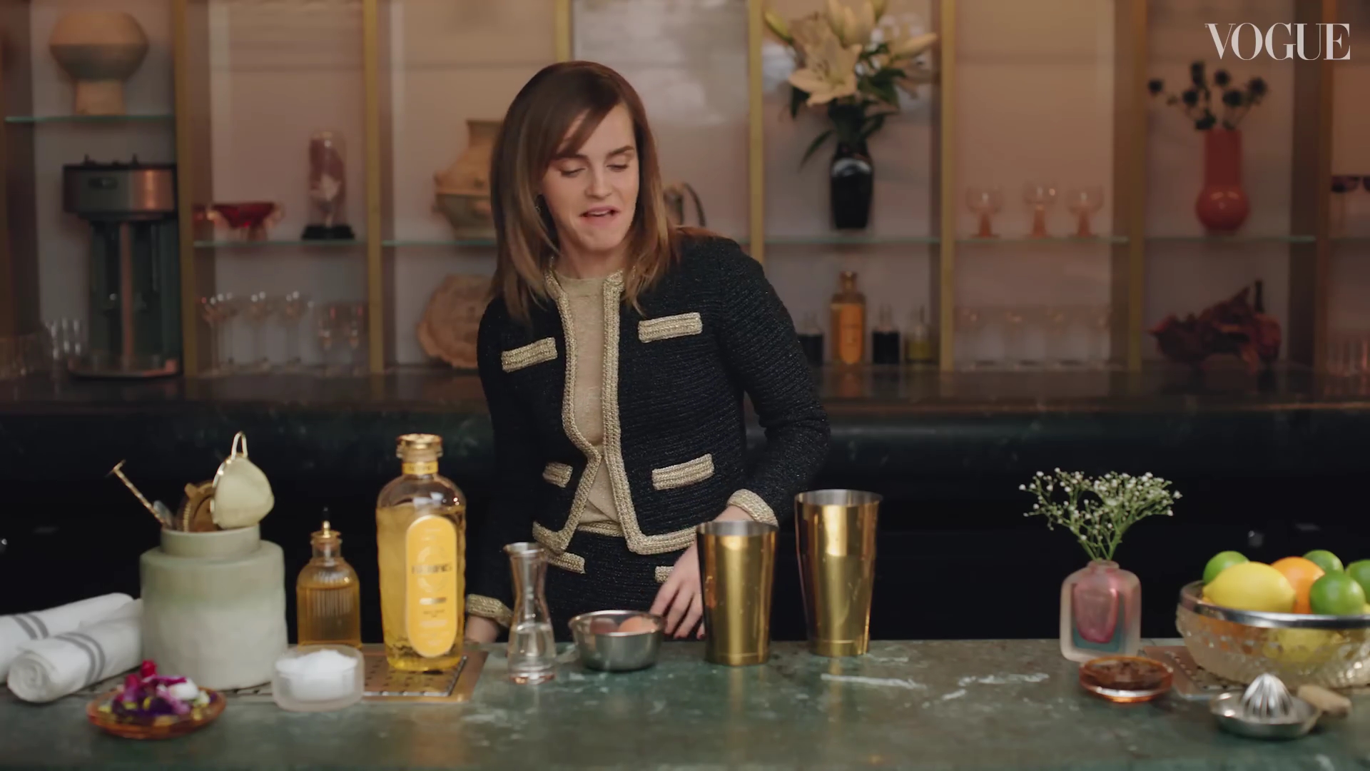 EmmaWatsonFan-dot-nl-2023VougeUK-MakingCocktails0325.jpg