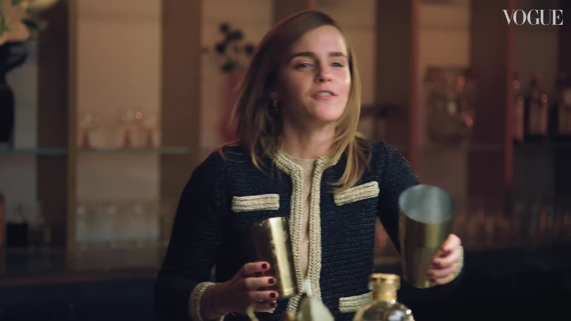 EmmaWatsonFan-dot-nl-2023VougeUK-MakingCocktails0359.jpg