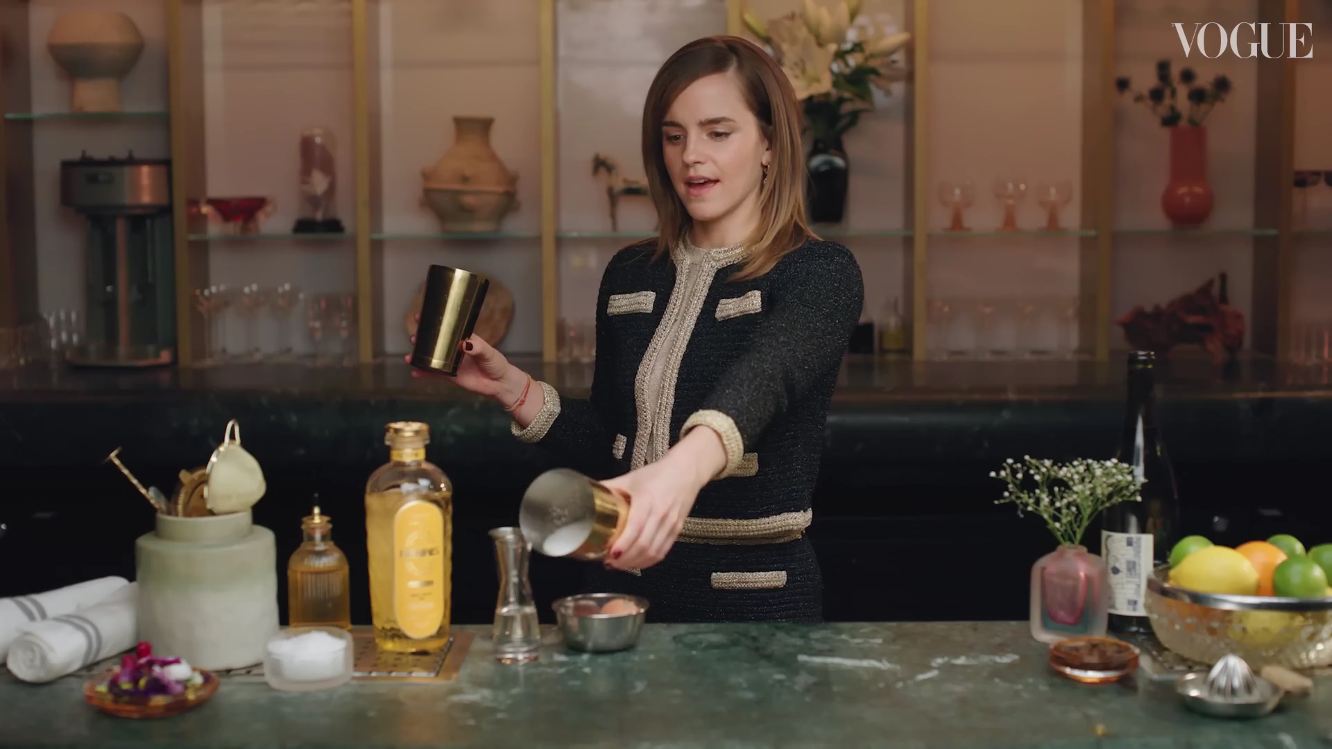 EmmaWatsonFan-dot-nl-2023VougeUK-MakingCocktails0360.jpg