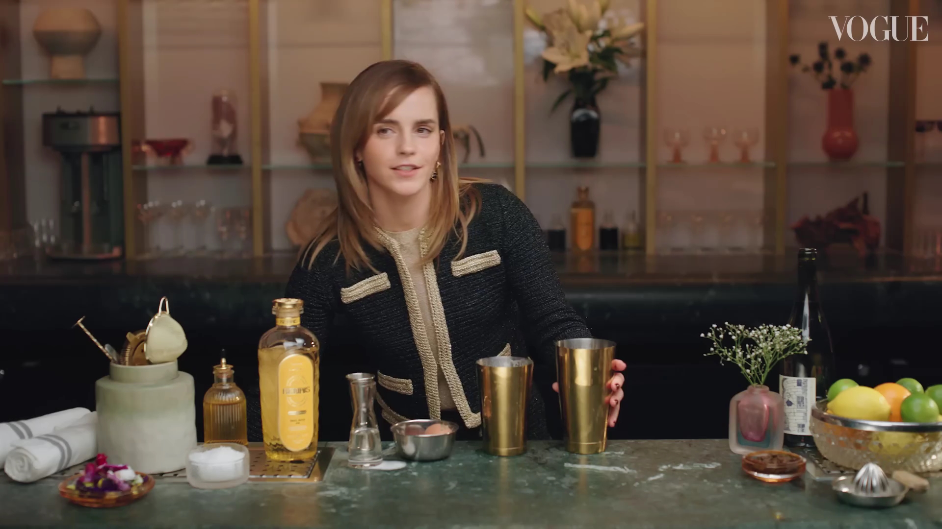 EmmaWatsonFan-dot-nl-2023VougeUK-MakingCocktails0365.jpg