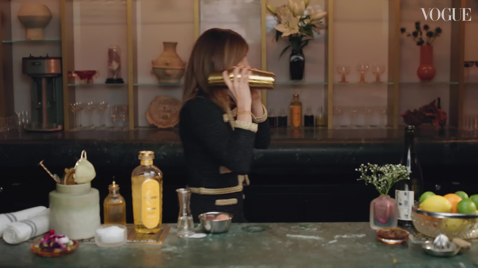EmmaWatsonFan-dot-nl-2023VougeUK-MakingCocktails0368.jpg
