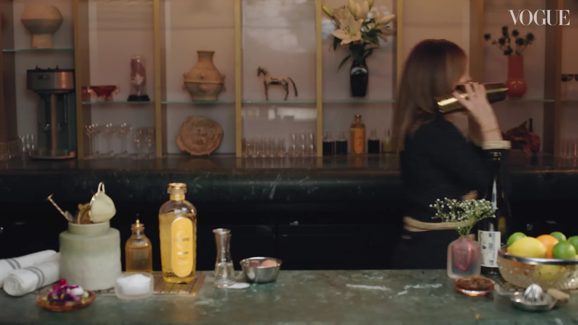 EmmaWatsonFan-dot-nl-2023VougeUK-MakingCocktails0369.jpg