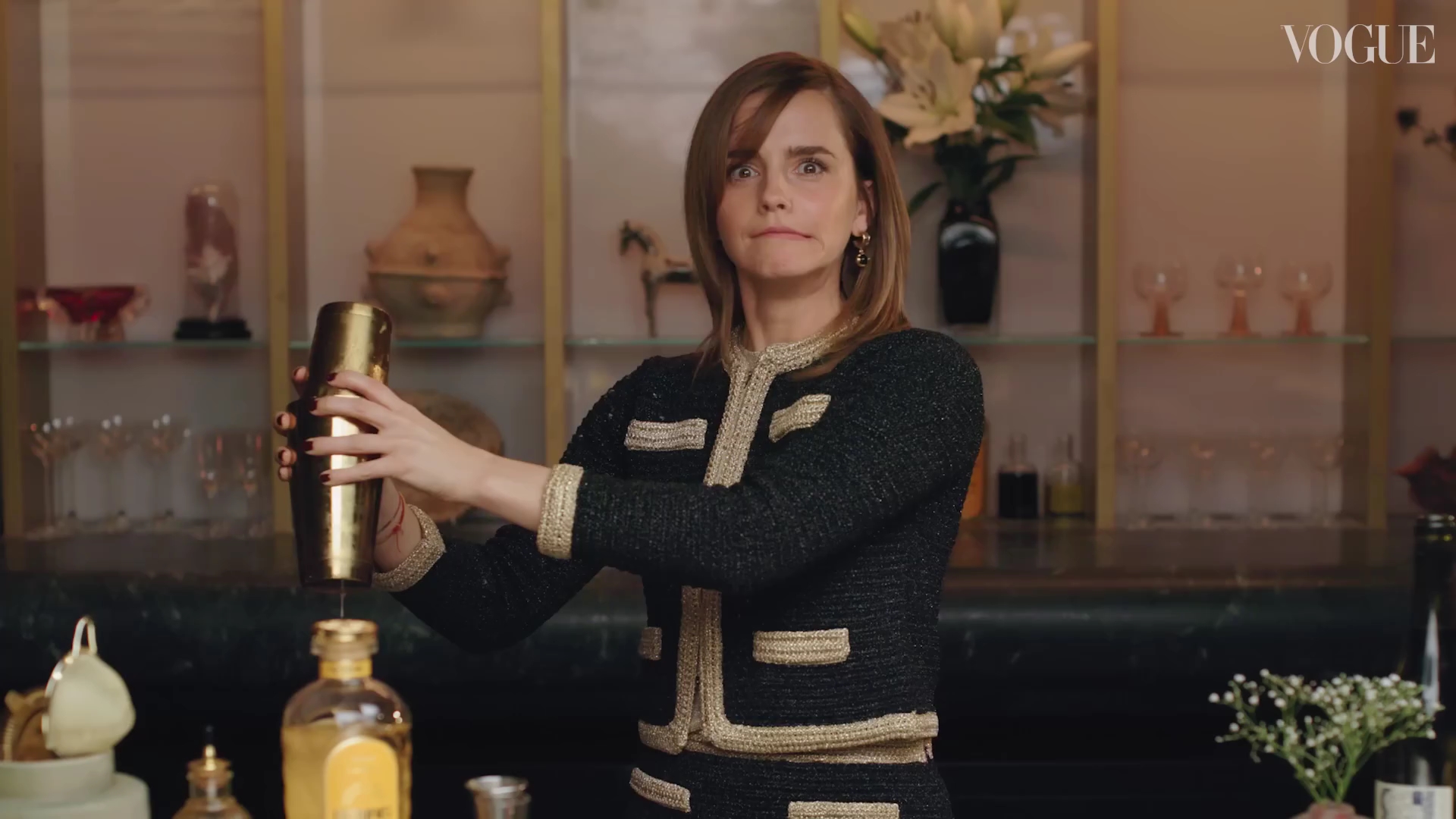 EmmaWatsonFan-dot-nl-2023VougeUK-MakingCocktails0372.jpg EmmaWatsonFan-dot-nl-2023VougeUK-MakingCocktails0372.jpg