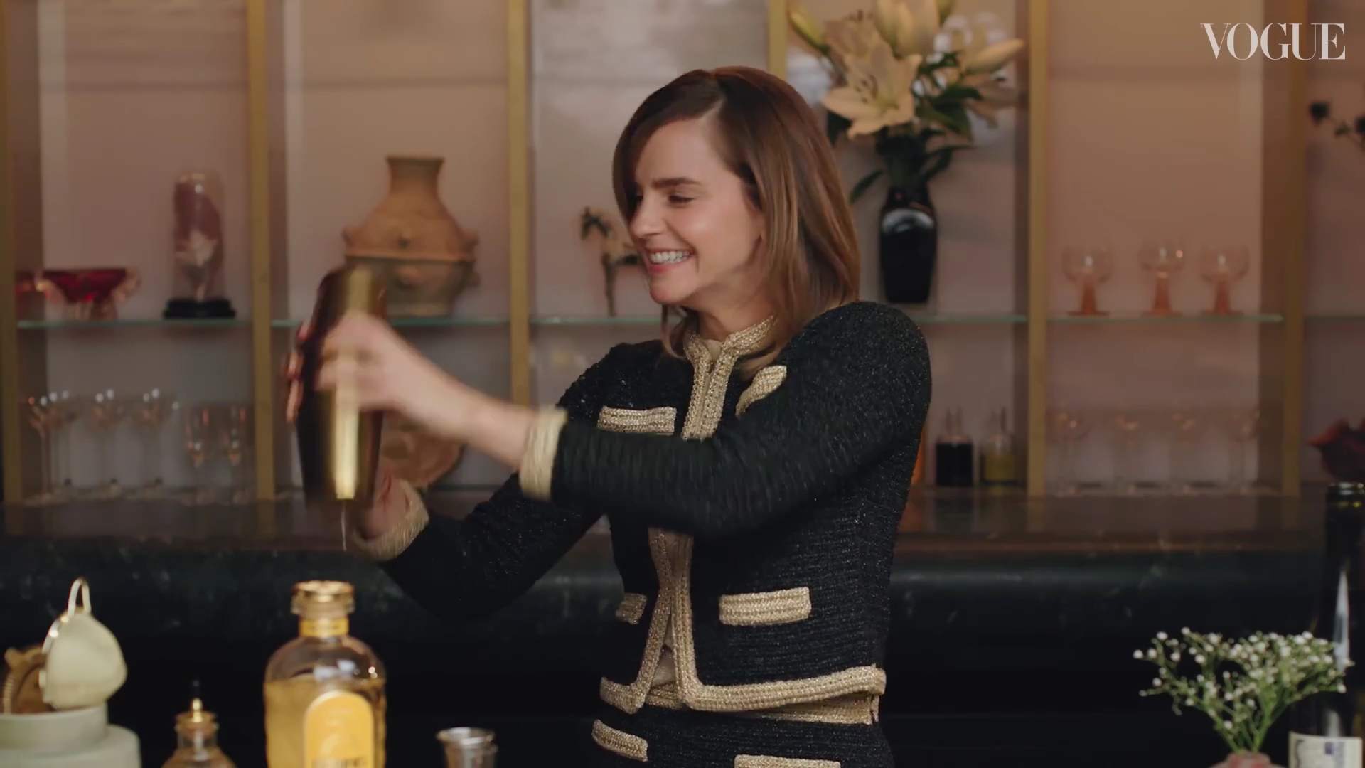 EmmaWatsonFan-dot-nl-2023VougeUK-MakingCocktails0373.jpg