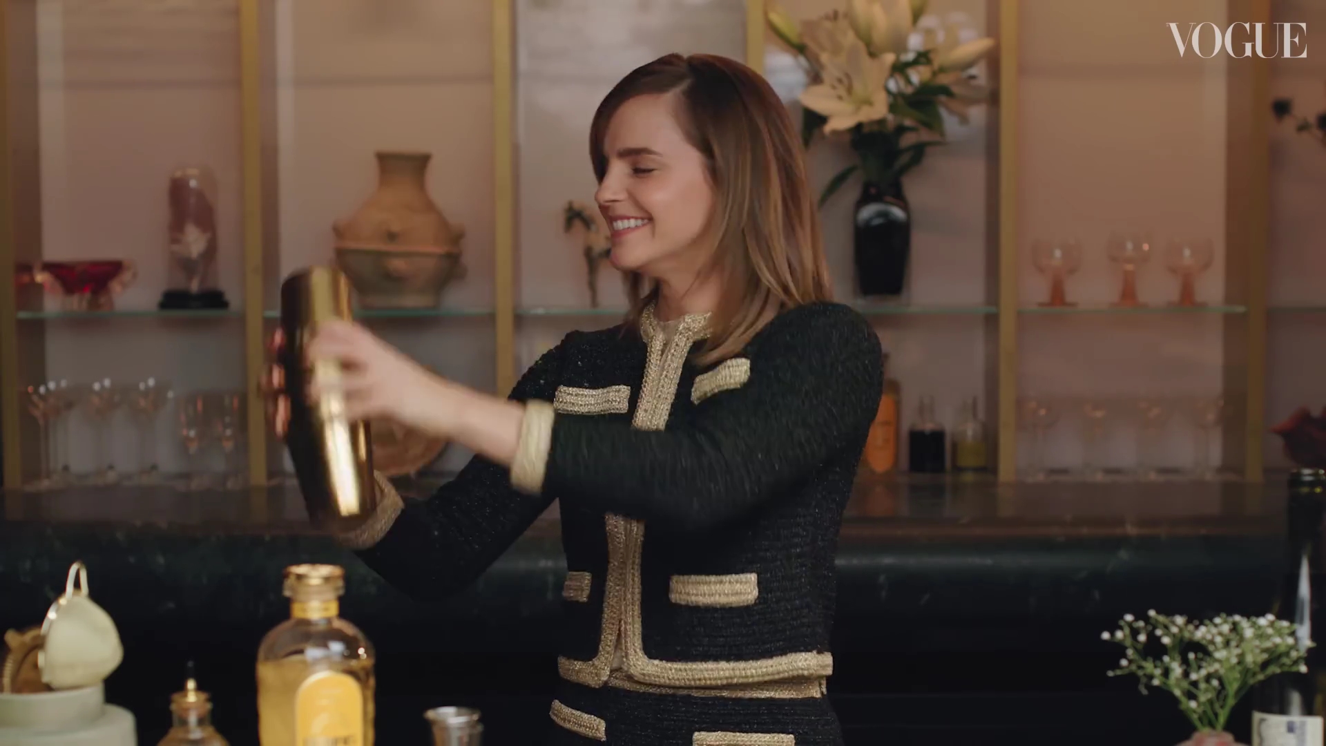 EmmaWatsonFan-dot-nl-2023VougeUK-MakingCocktails0374.jpg