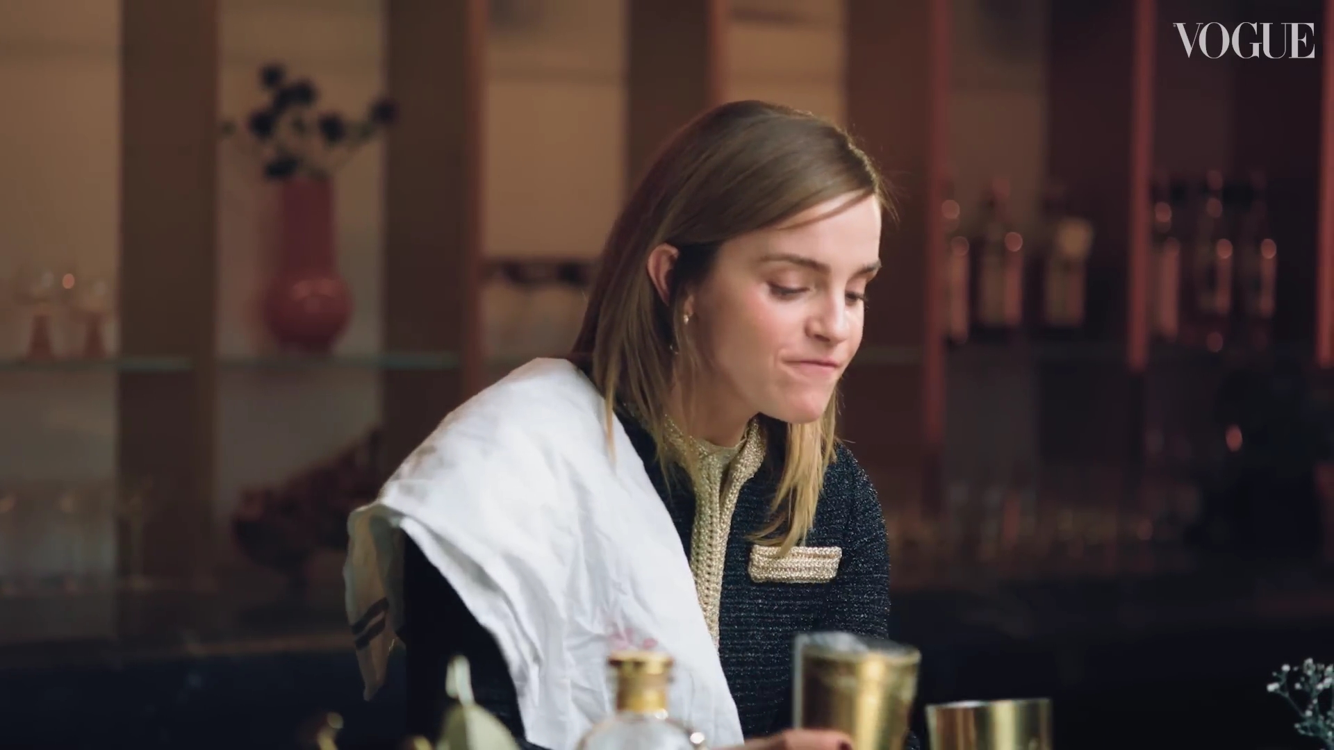EmmaWatsonFan-dot-nl-2023VougeUK-MakingCocktails0381.jpg