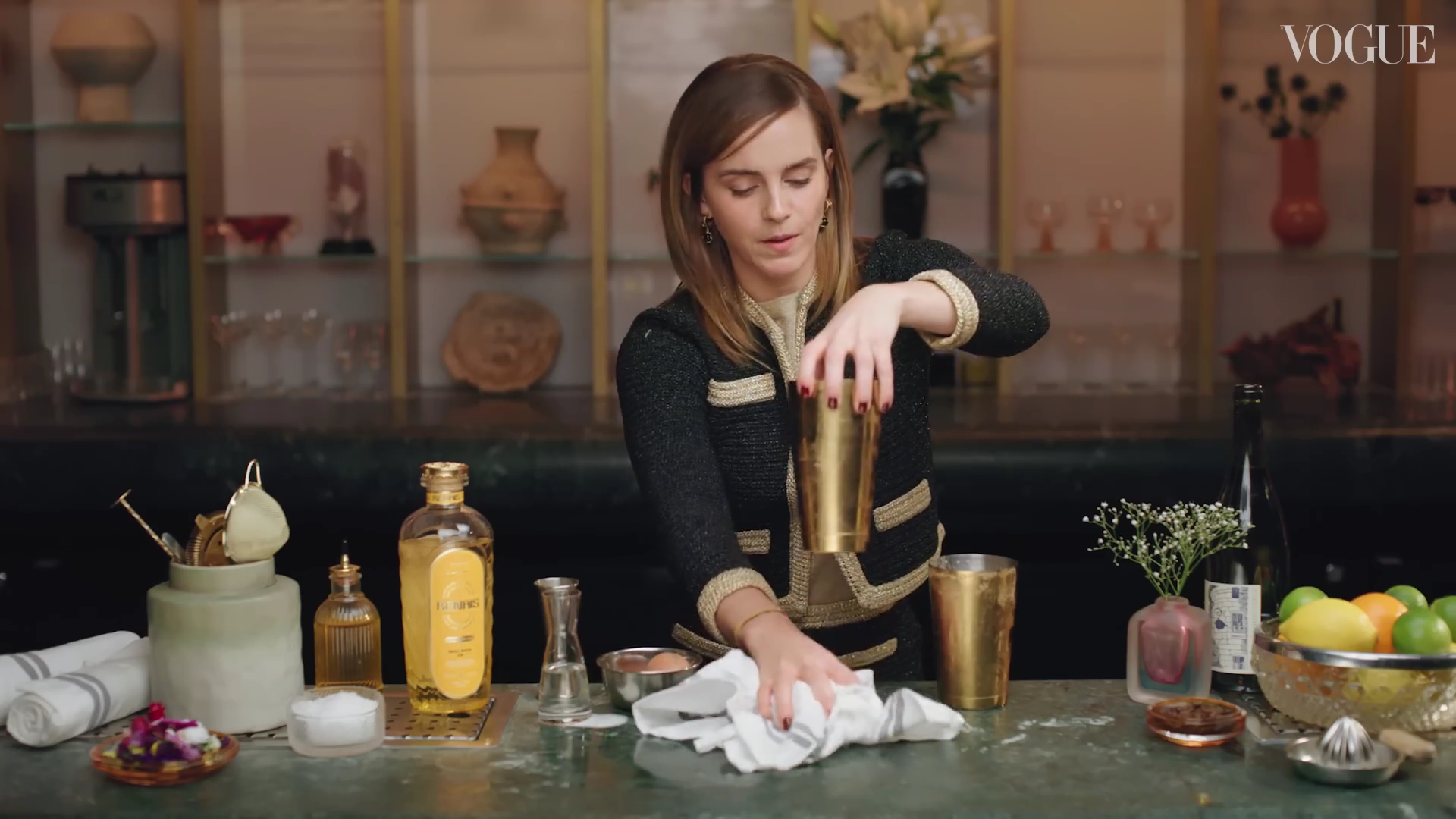 EmmaWatsonFan-dot-nl-2023VougeUK-MakingCocktails0388.jpg