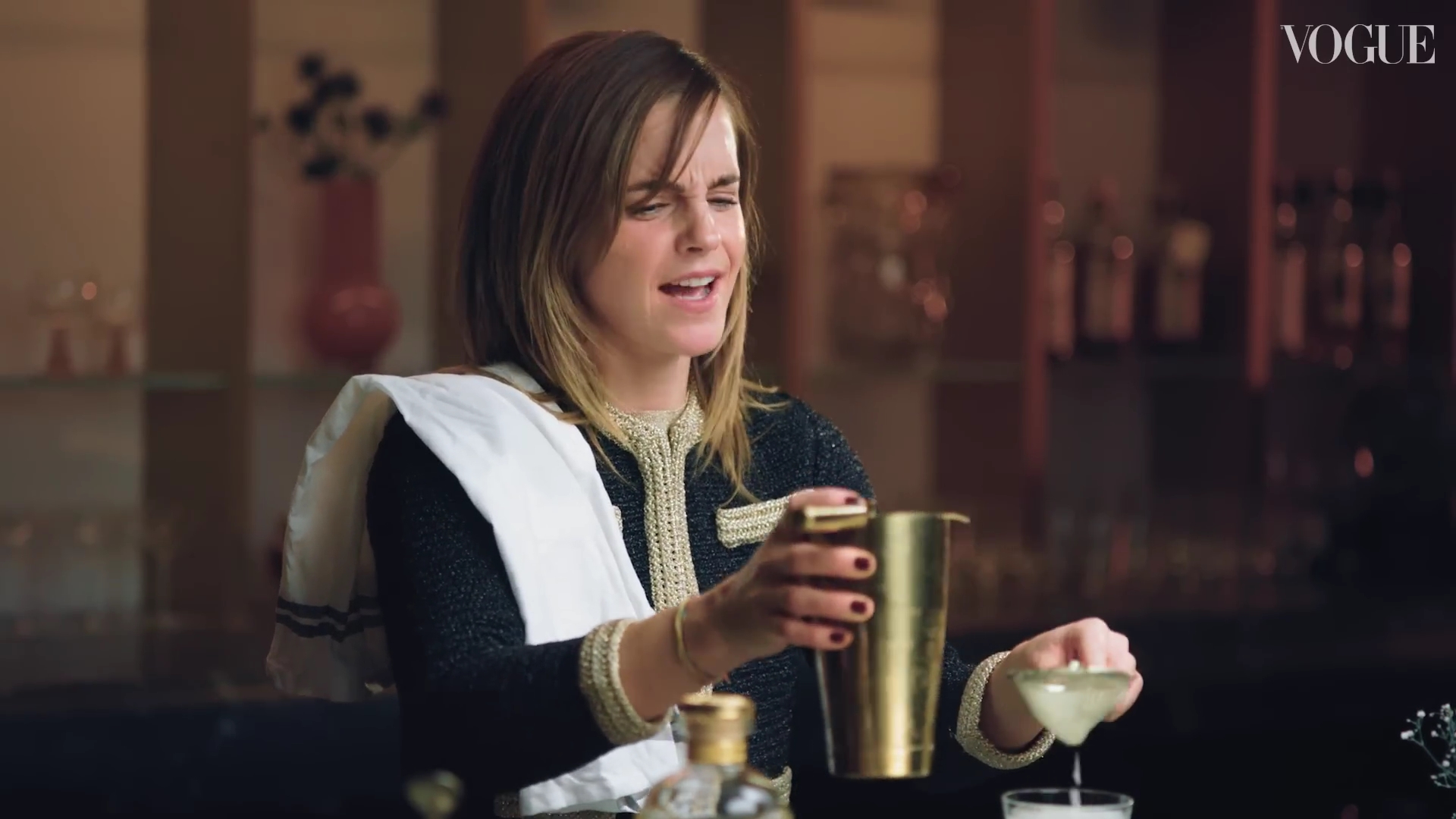 EmmaWatsonFan-dot-nl-2023VougeUK-MakingCocktails0397.jpg EmmaWatsonFan-dot-nl-2023VougeUK-MakingCocktails0397.jpg