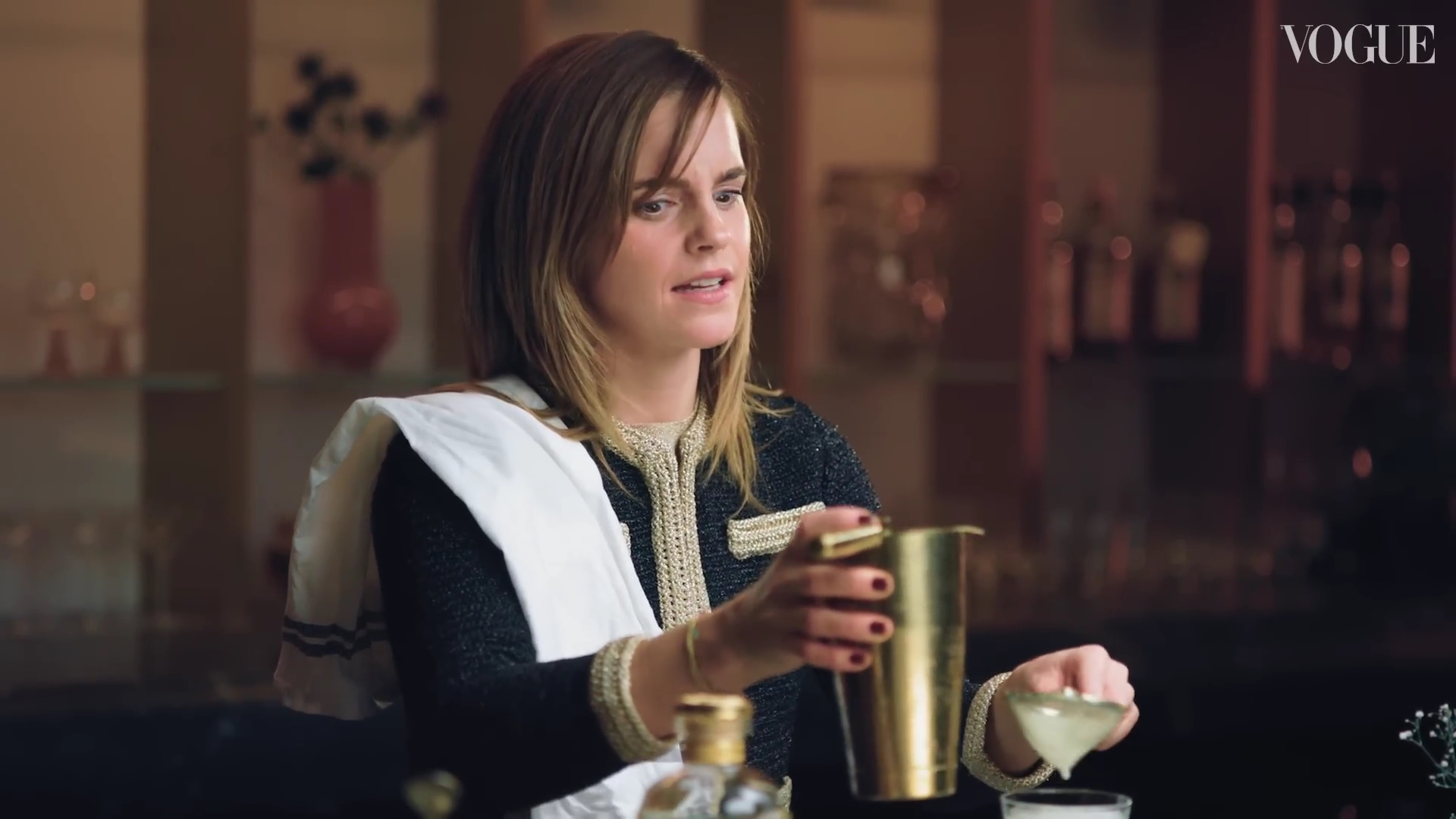 EmmaWatsonFan-dot-nl-2023VougeUK-MakingCocktails0398.jpg