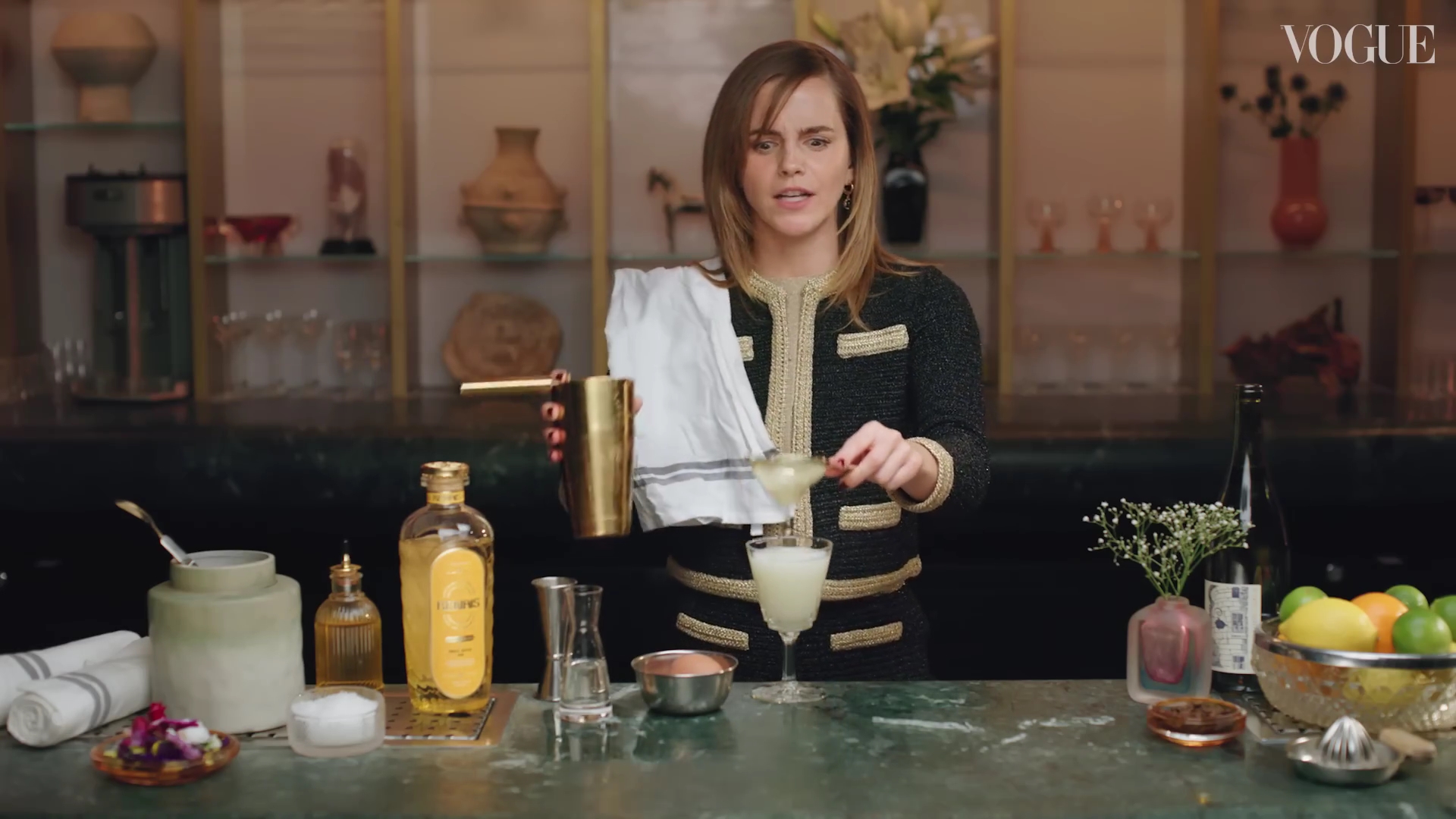 EmmaWatsonFan-dot-nl-2023VougeUK-MakingCocktails0400.jpg