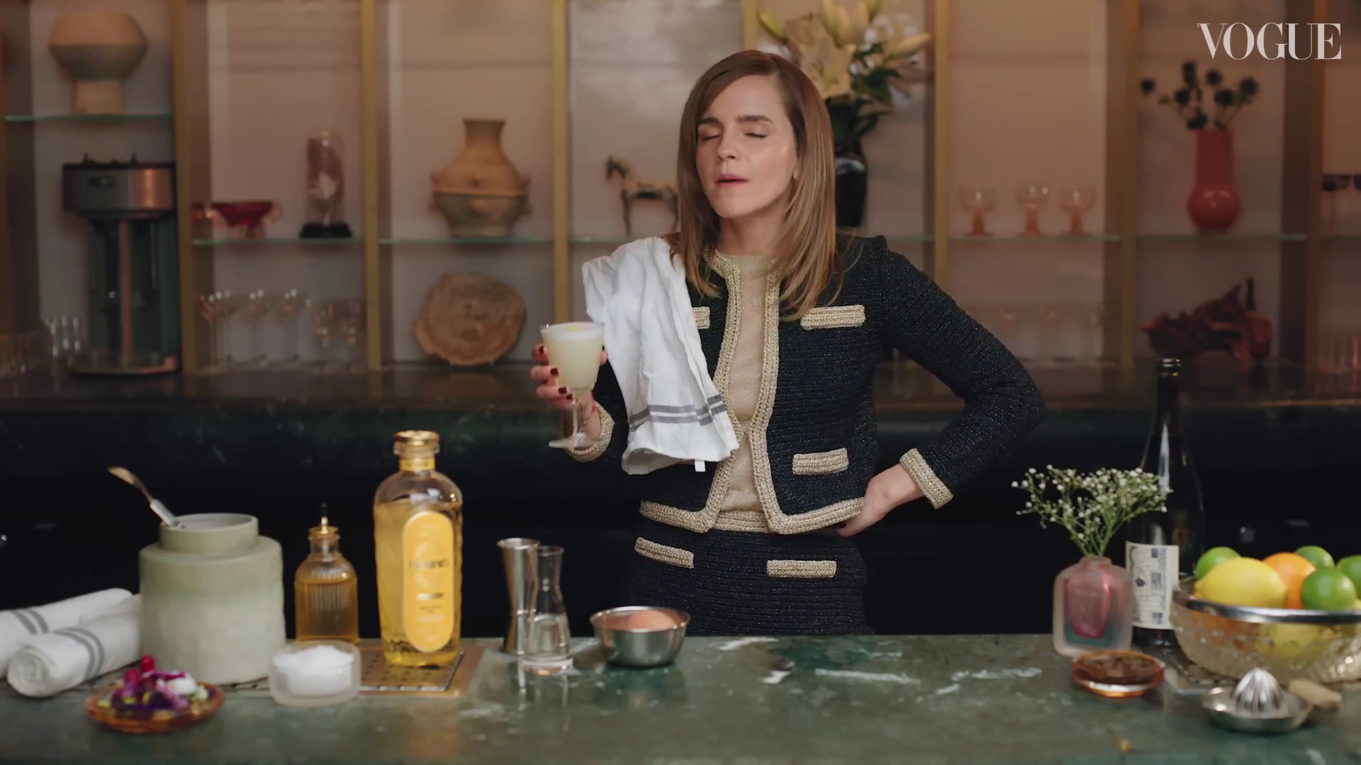 EmmaWatsonFan-dot-nl-2023VougeUK-MakingCocktails0412.jpg