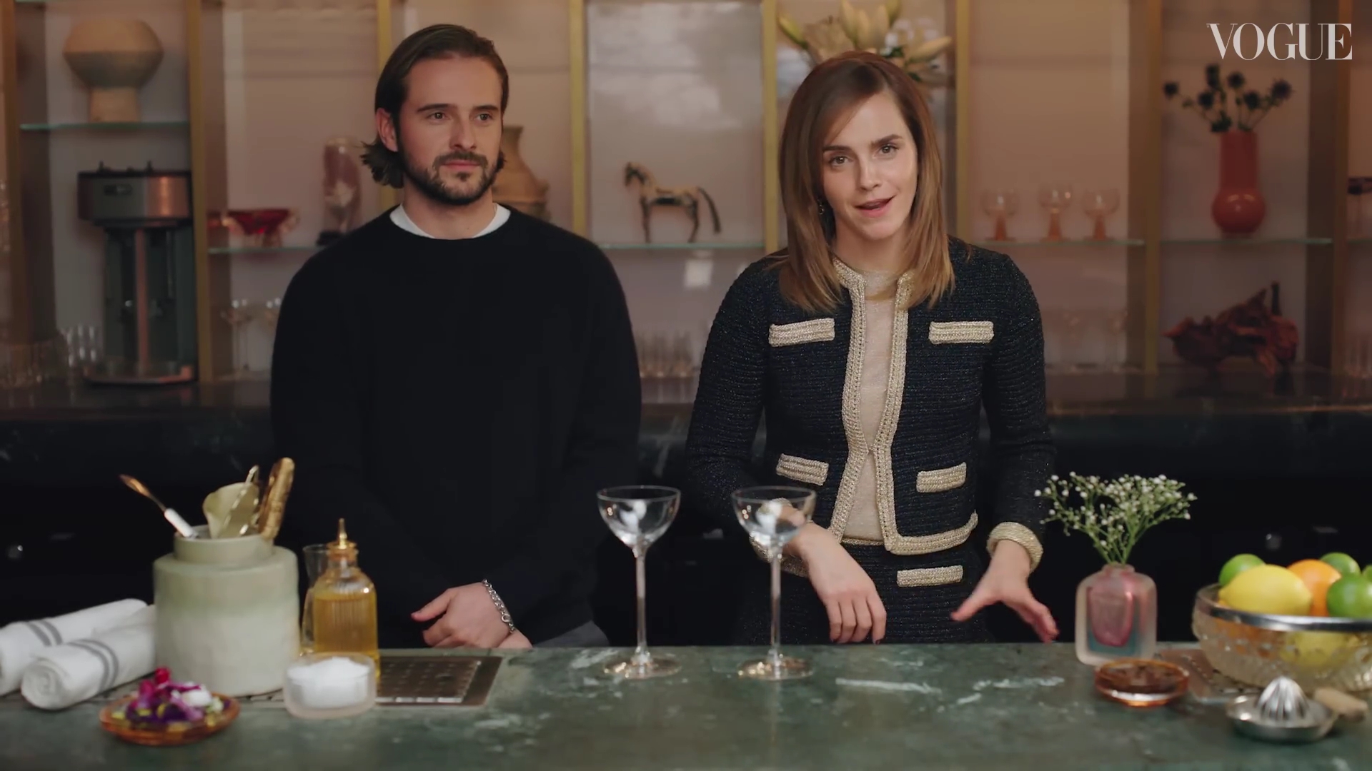 EmmaWatsonFan-dot-nl-2023VougeUK-MakingCocktails0426.jpg