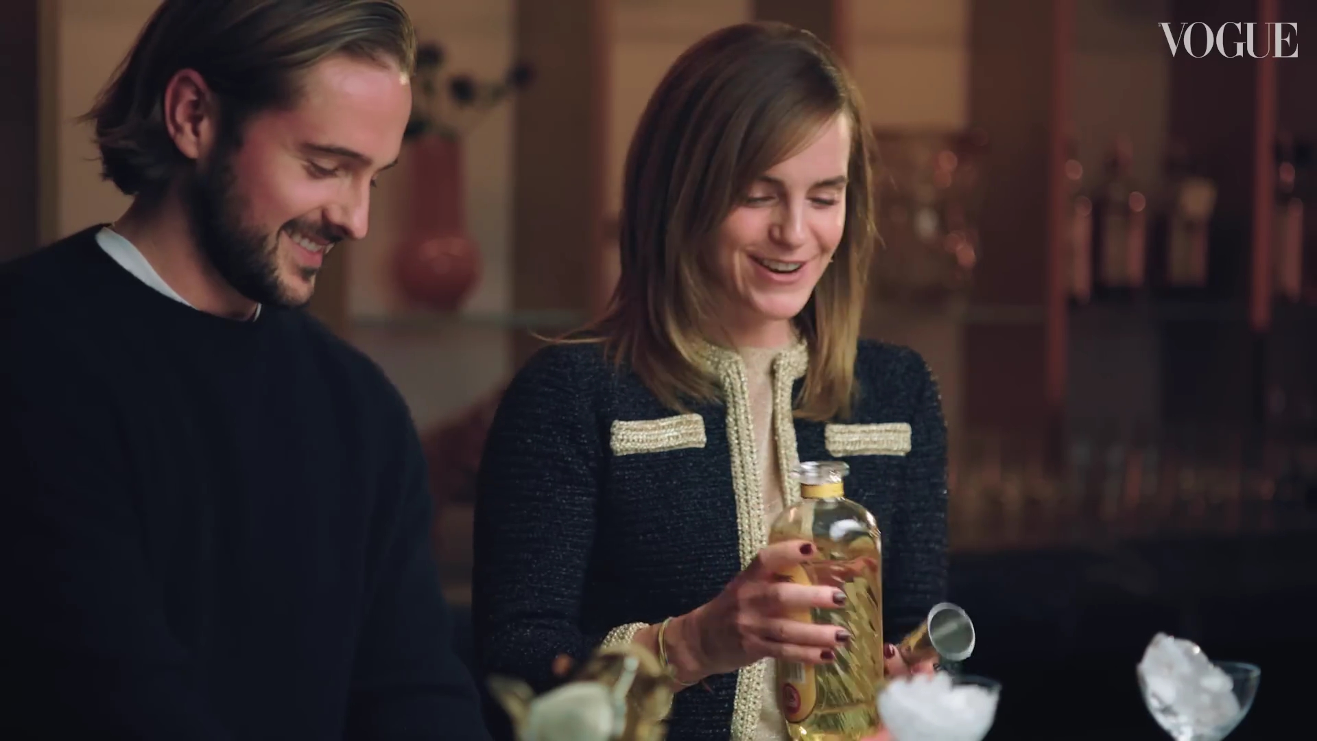 EmmaWatsonFan-dot-nl-2023VougeUK-MakingCocktails0442.jpg