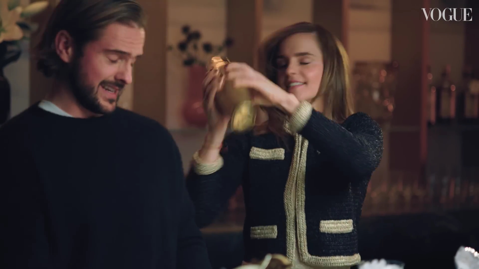 EmmaWatsonFan-dot-nl-2023VougeUK-MakingCocktails0459.jpg EmmaWatsonFan-dot-nl-2023VougeUK-MakingCocktails0459.jpg