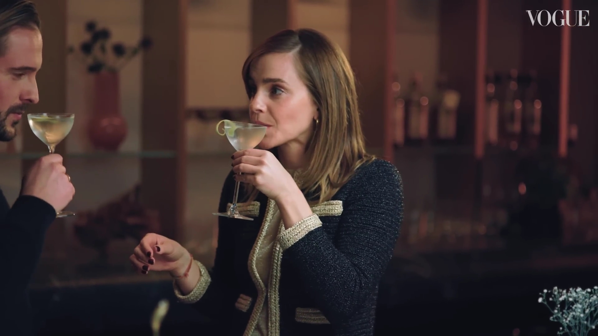 EmmaWatsonFan-dot-nl-2023VougeUK-MakingCocktails0518.jpg