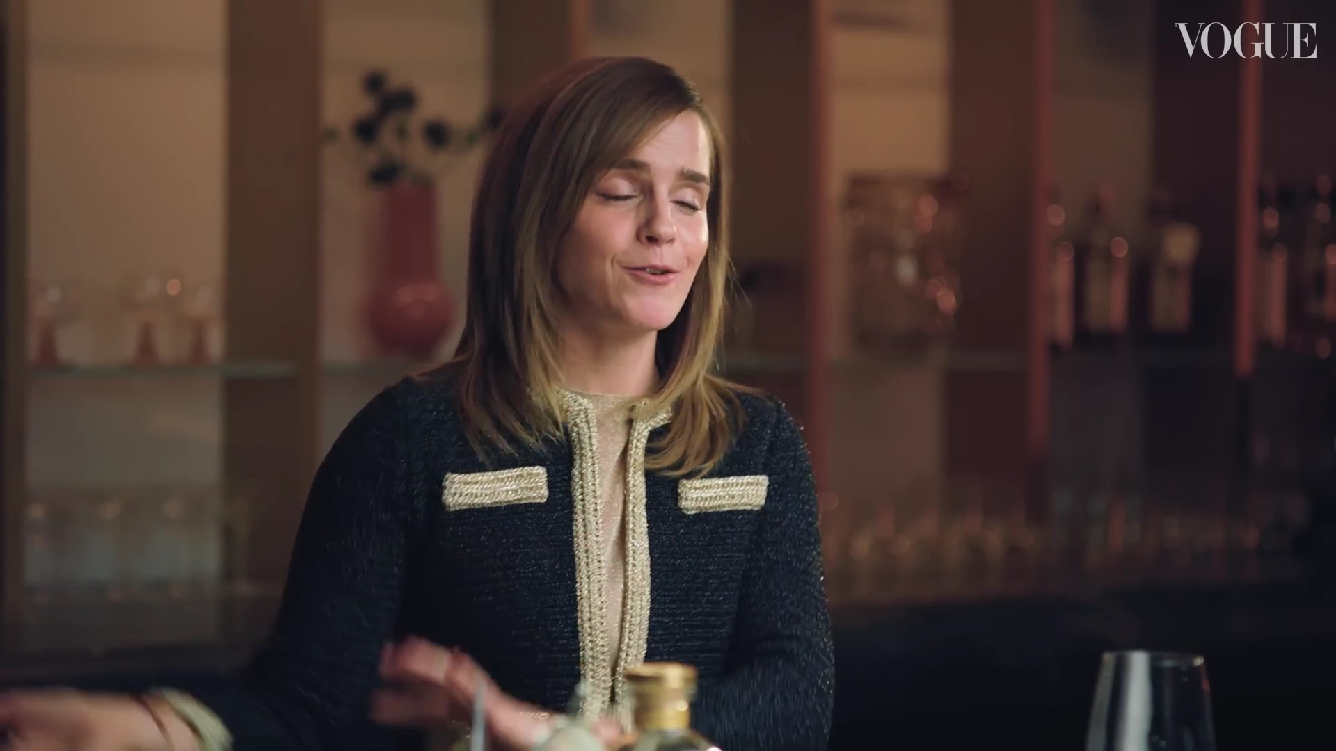 EmmaWatsonFan-dot-nl-2023VougeUK-MakingCocktails0544.jpg EmmaWatsonFan-dot-nl-2023VougeUK-MakingCocktails0544.jpg