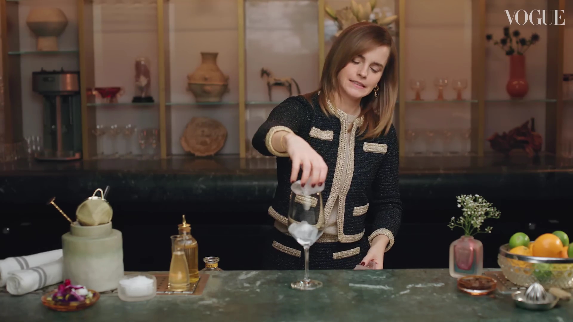 EmmaWatsonFan-dot-nl-2023VougeUK-MakingCocktails0552.jpg
