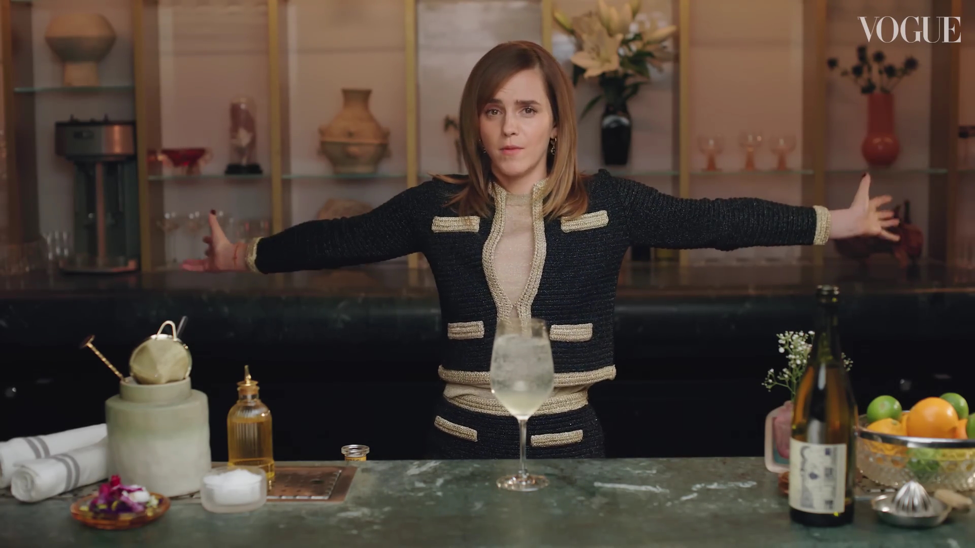 EmmaWatsonFan-dot-nl-2023VougeUK-MakingCocktails0610.jpg