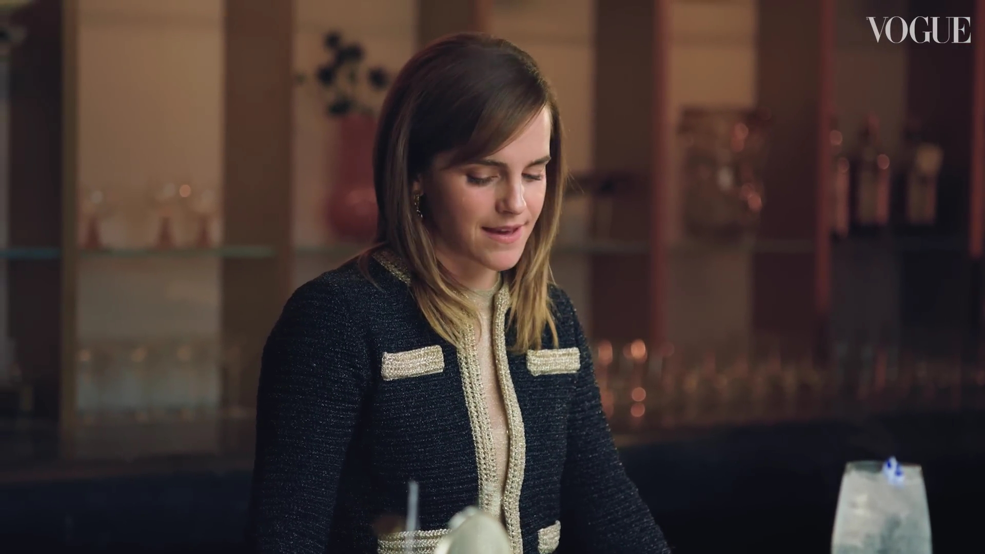 EmmaWatsonFan-dot-nl-2023VougeUK-MakingCocktails0630.jpg