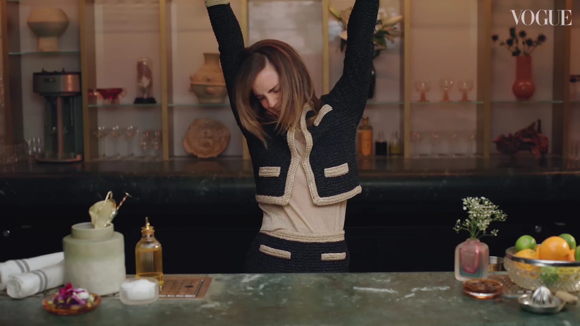 EmmaWatsonFan-dot-nl-2023VougeUK-MakingCocktails0654.jpg