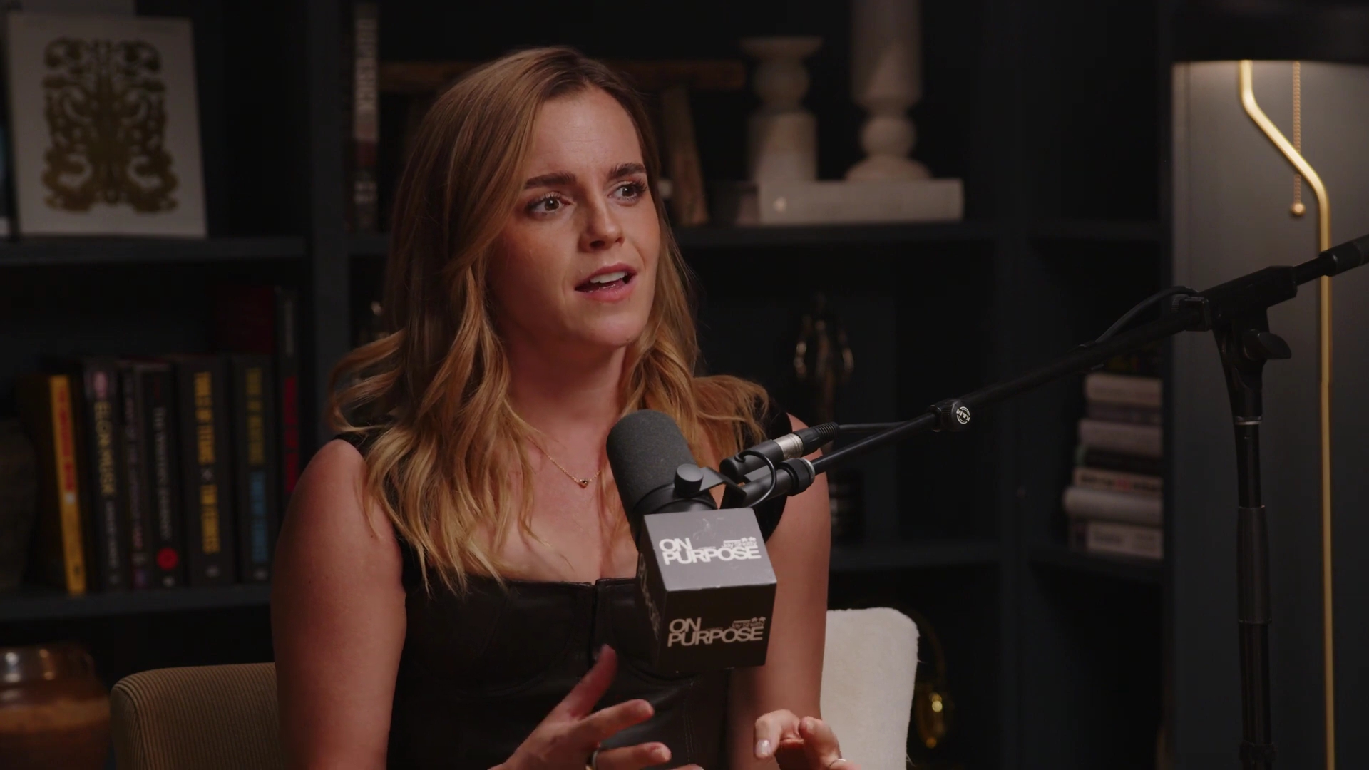 EmmaWatsonFan-dot-nl_2025OnPurposeWithJayShetty0135.jpg