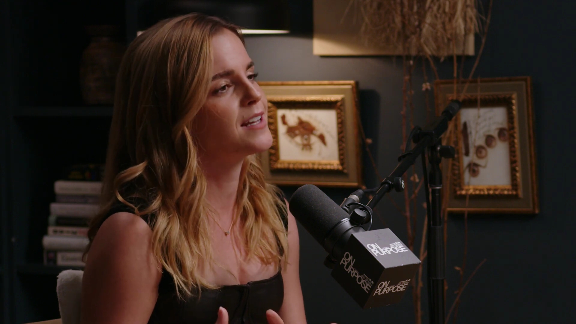EmmaWatsonFan-dot-nl_2025OnPurposeWithJayShetty0150.jpg