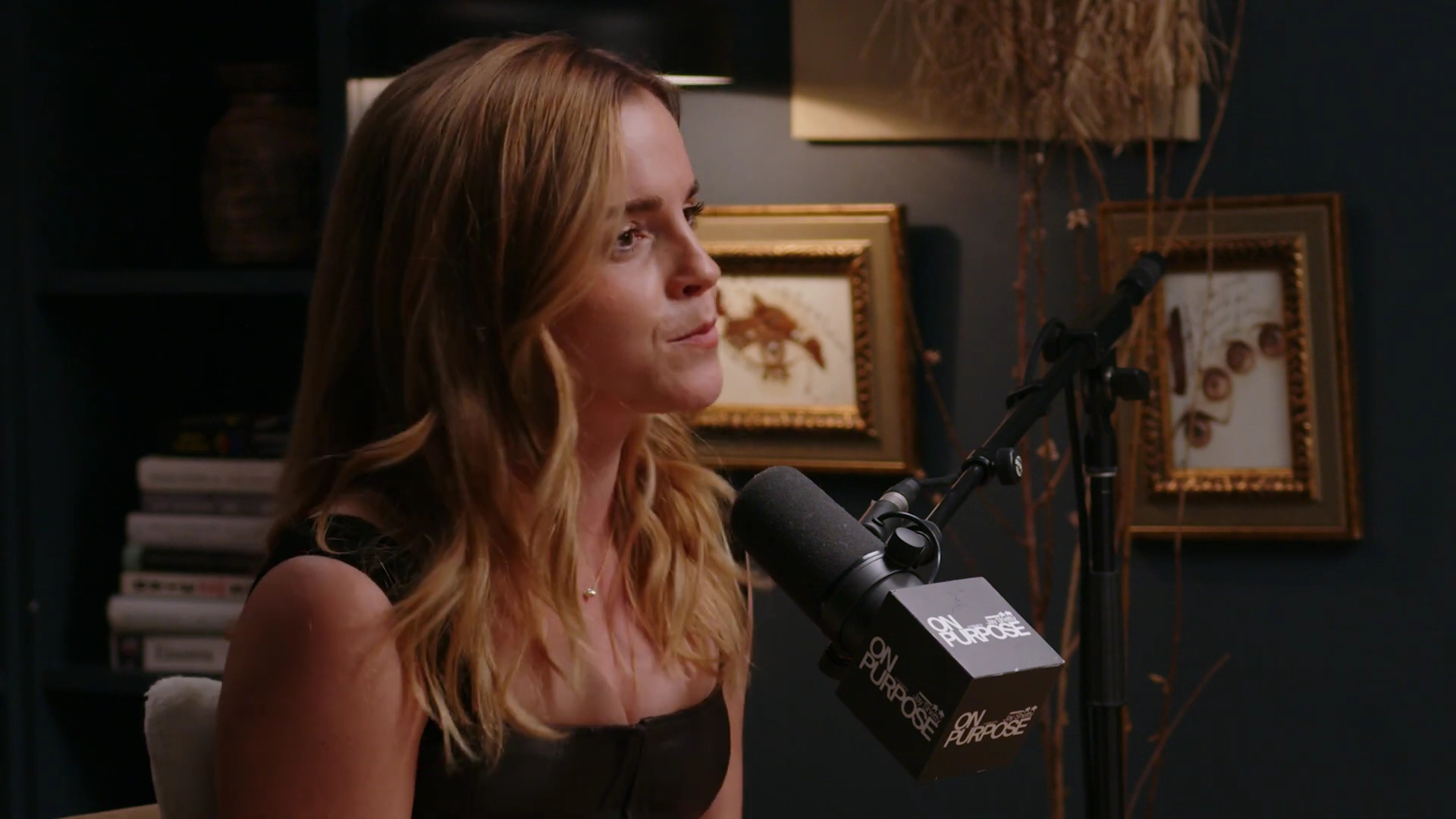 EmmaWatsonFan-dot-nl_2025OnPurposeWithJayShetty0241.jpg