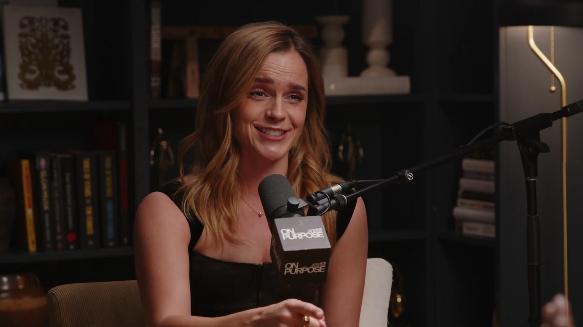 EmmaWatsonFan-dot-nl_2025OnPurposeWithJayShetty0261.jpg