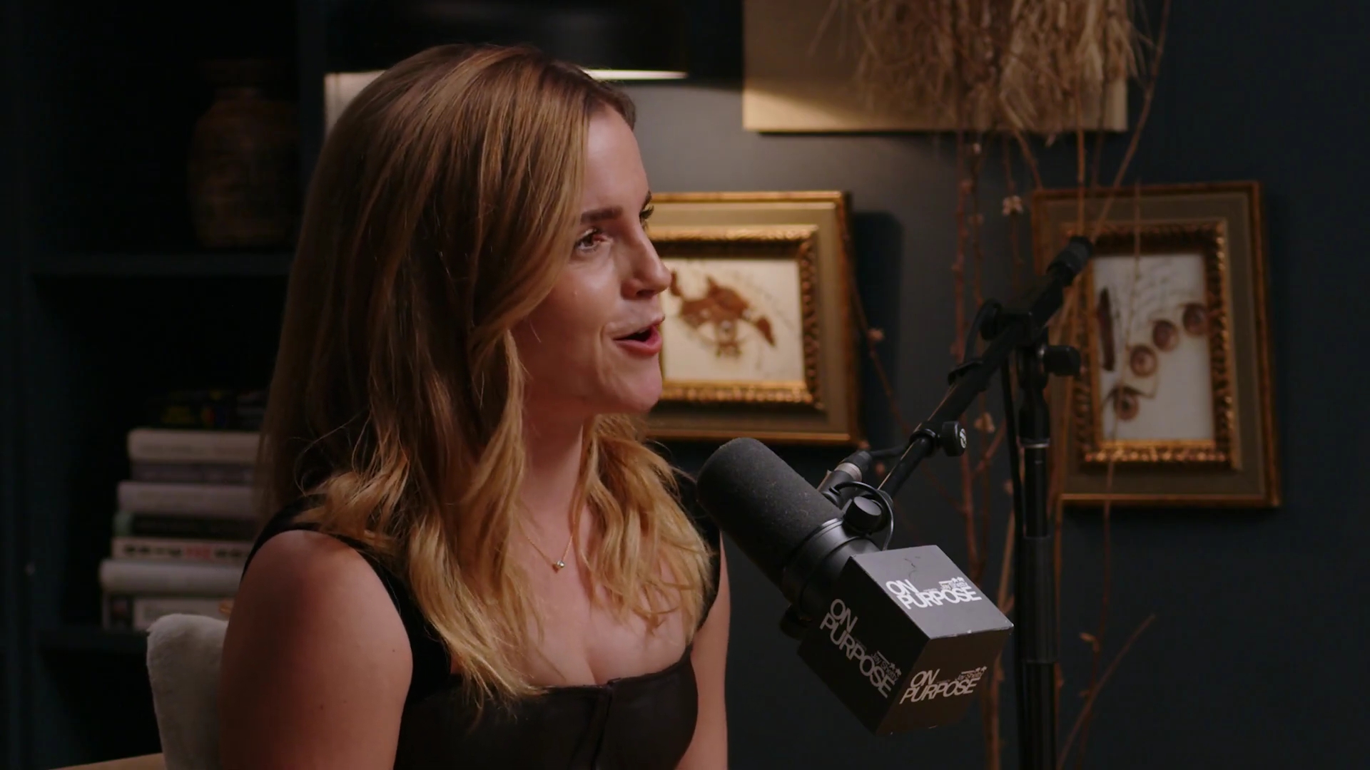 EmmaWatsonFan-dot-nl_2025OnPurposeWithJayShetty0448.jpg