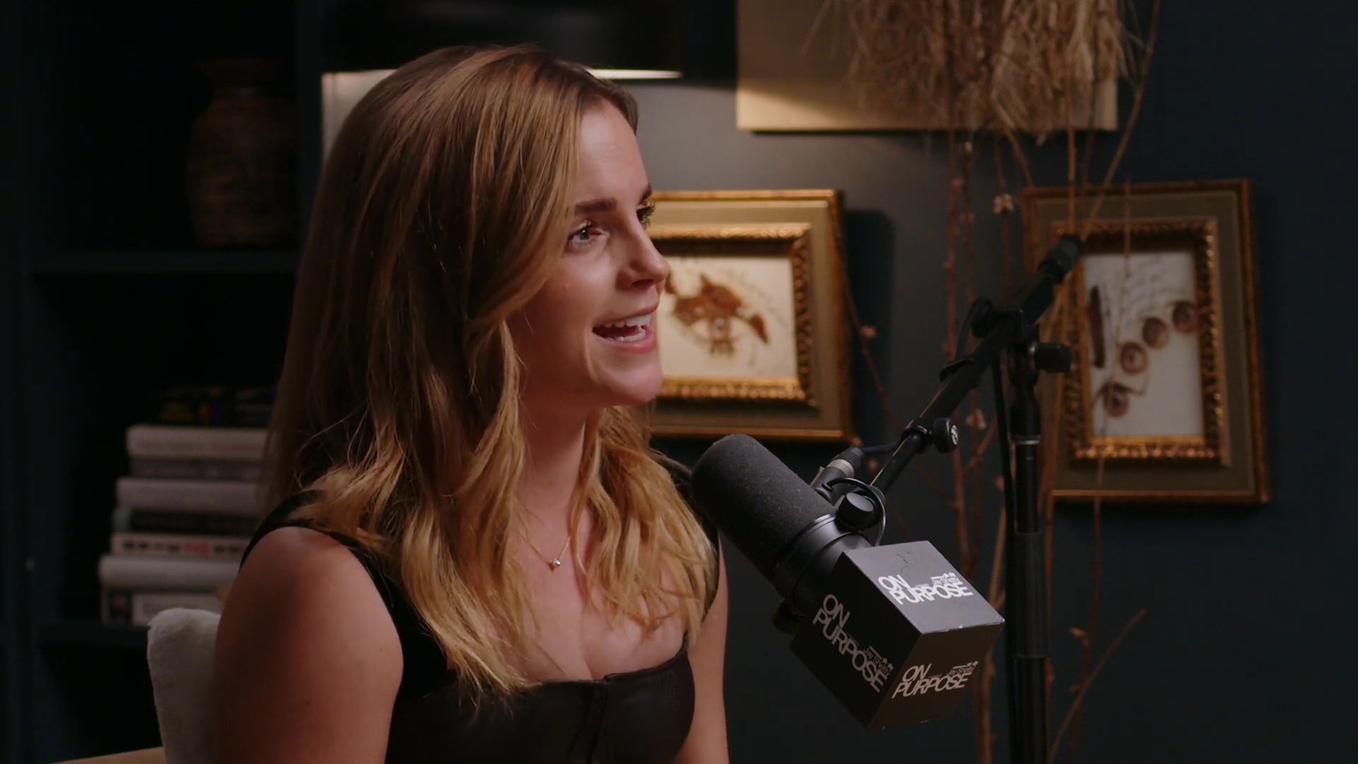 EmmaWatsonFan-dot-nl_2025OnPurposeWithJayShetty0450.jpg