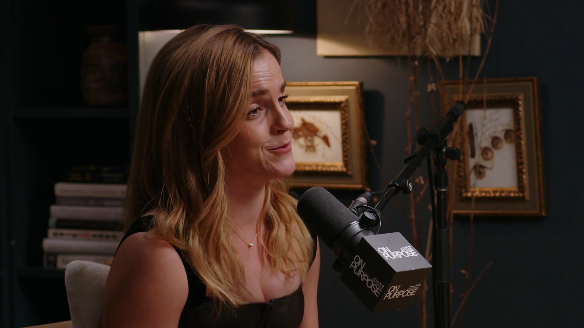EmmaWatsonFan-dot-nl_2025OnPurposeWithJayShetty0456.jpg