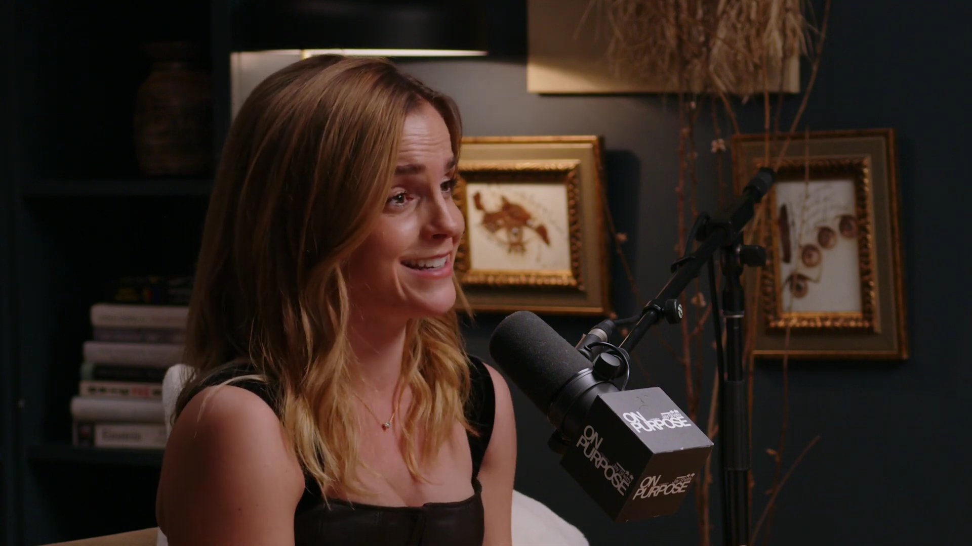 EmmaWatsonFan-dot-nl_2025OnPurposeWithJayShetty2320.jpg