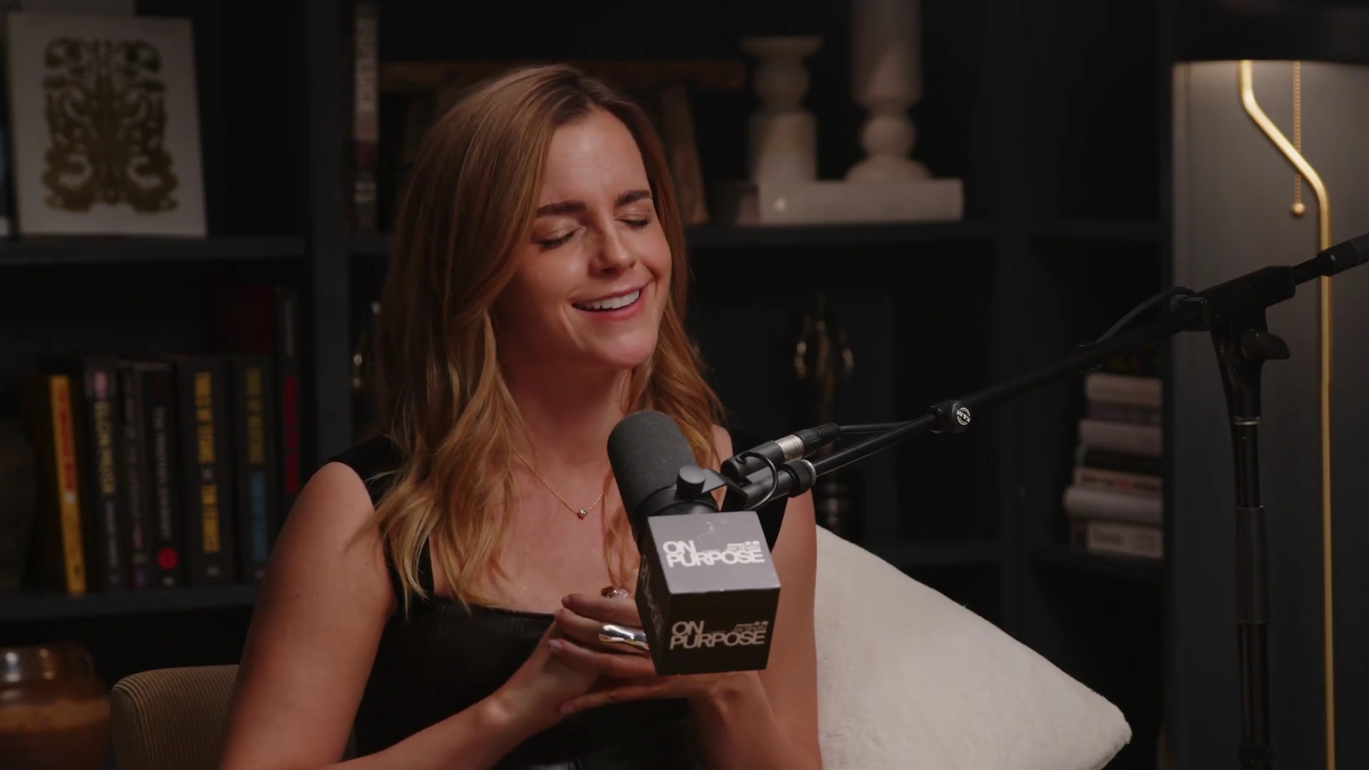 EmmaWatsonFan-dot-nl_2025OnPurposeWithJayShetty2624.jpg EmmaWatsonFan-dot-nl_2025OnPurposeWithJayShetty2624.jpg