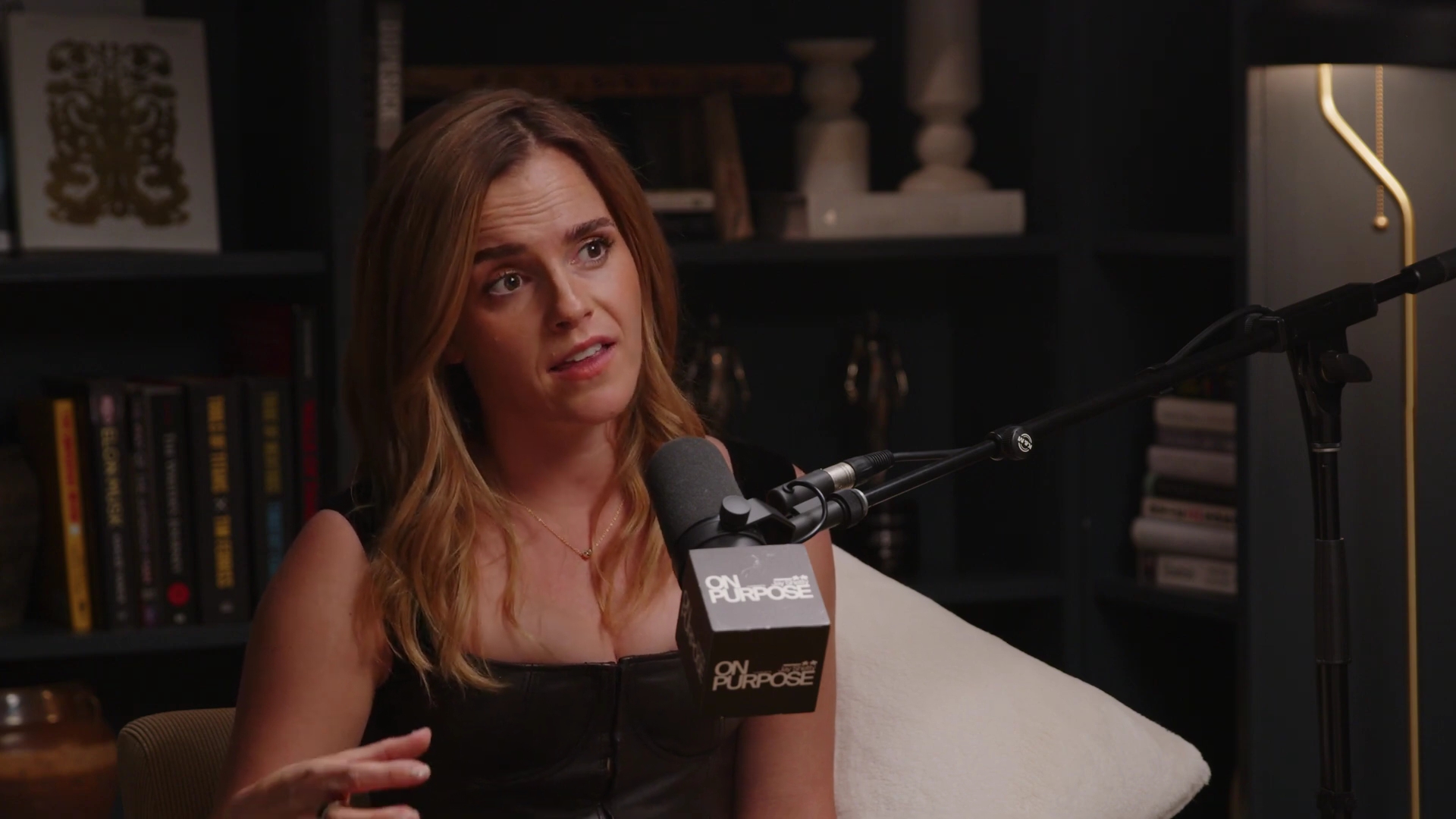 EmmaWatsonFan-dot-nl_2025OnPurposeWithJayShetty3357.jpg