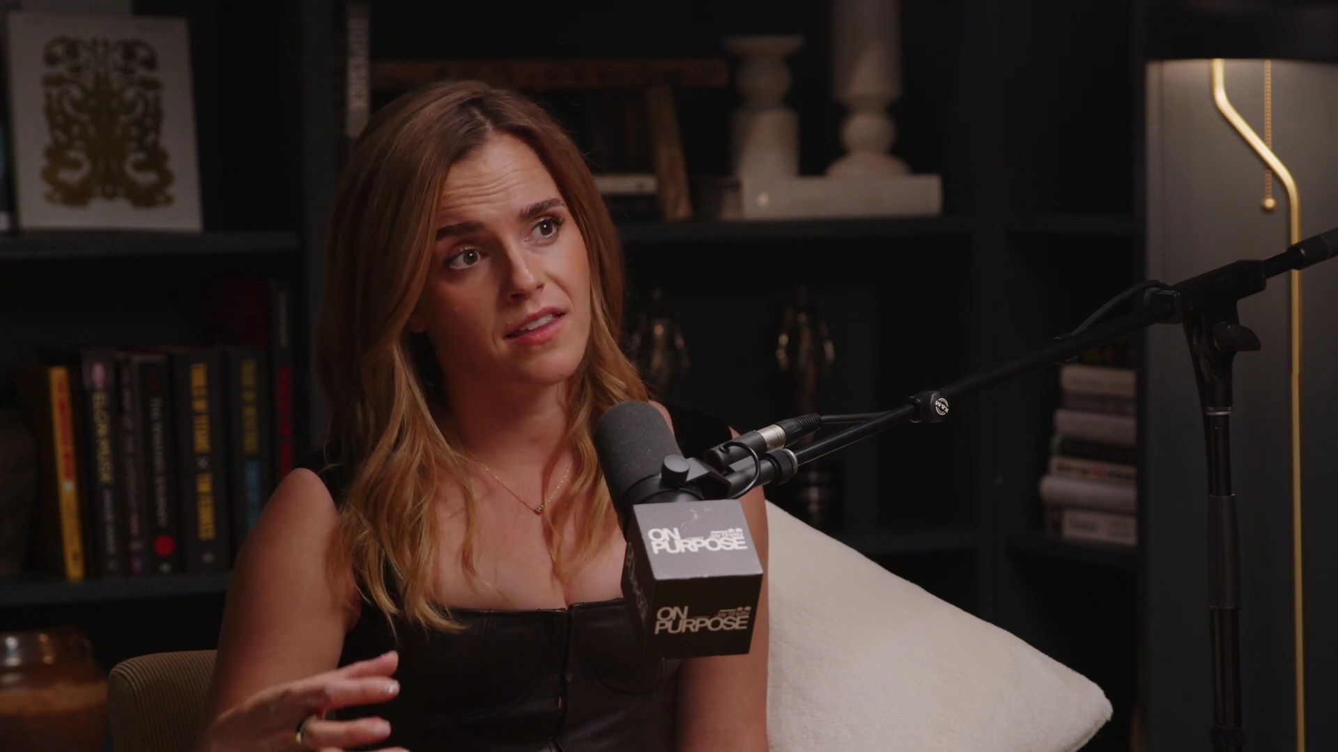 EmmaWatsonFan-dot-nl_2025OnPurposeWithJayShetty3359.jpg