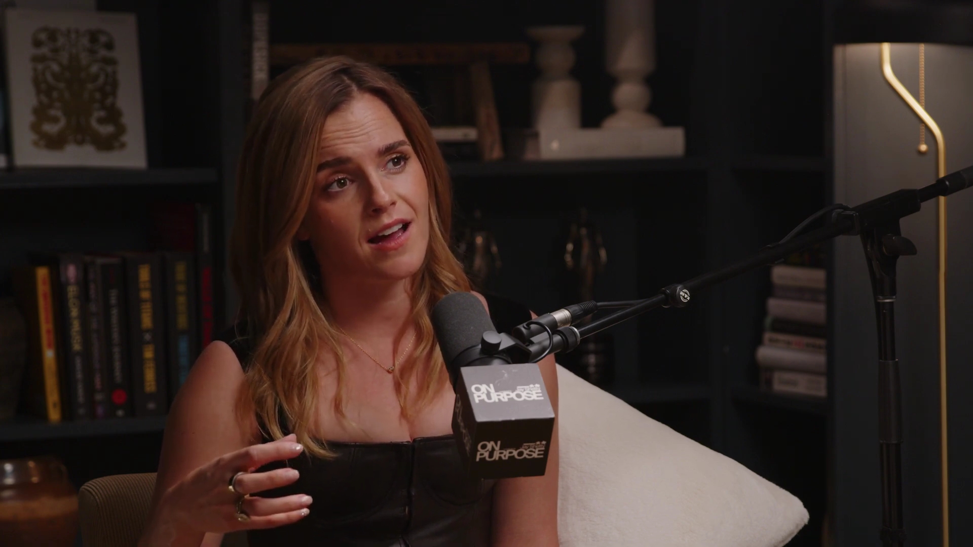 EmmaWatsonFan-dot-nl_2025OnPurposeWithJayShetty3382.jpg