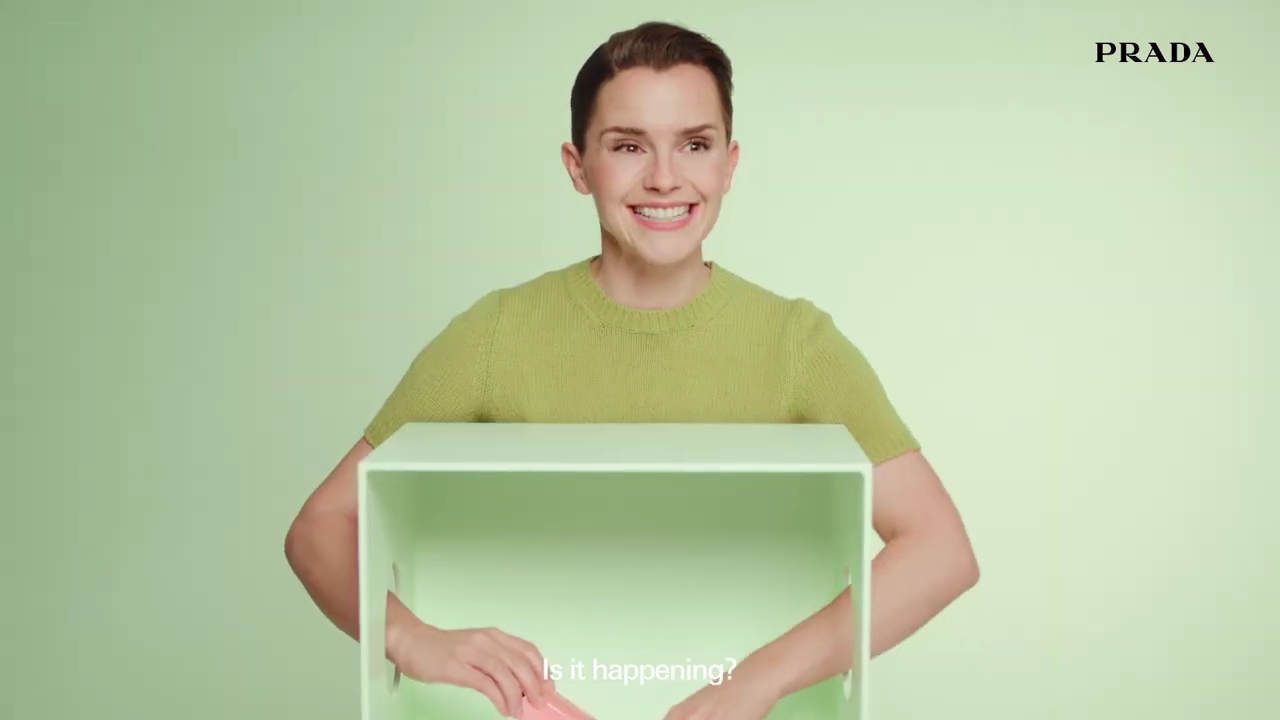 EmmaWatsonFan-dot-nl_PRADAPARADOXE-RefillyourfragrancewithEmmaWatson0003.jpg EmmaWatsonFan-dot-nl_PRADAPARADOXE-RefillyourfragrancewithEmmaWatson0003.jpg