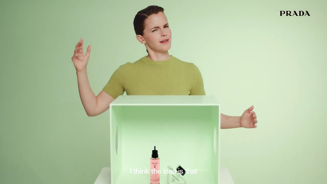 EmmaWatsonFan-dot-nl_PRADAPARADOXE-RefillyourfragrancewithEmmaWatson0024.jpg