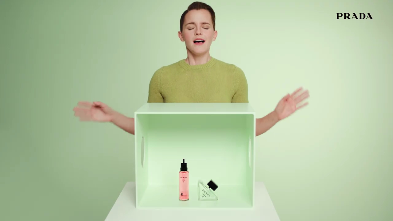 EmmaWatsonFan-dot-nl_PRADAPARADOXE-RefillyourfragrancewithEmmaWatson0050.jpg EmmaWatsonFan-dot-nl_PRADAPARADOXE-RefillyourfragrancewithEmmaWatson0050.jpg
