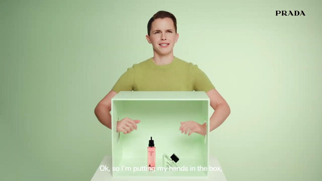 EmmaWatsonFan-dot-nl_PRADAPARADOXE-RefillyourfragrancewithEmmaWatson0056.jpg