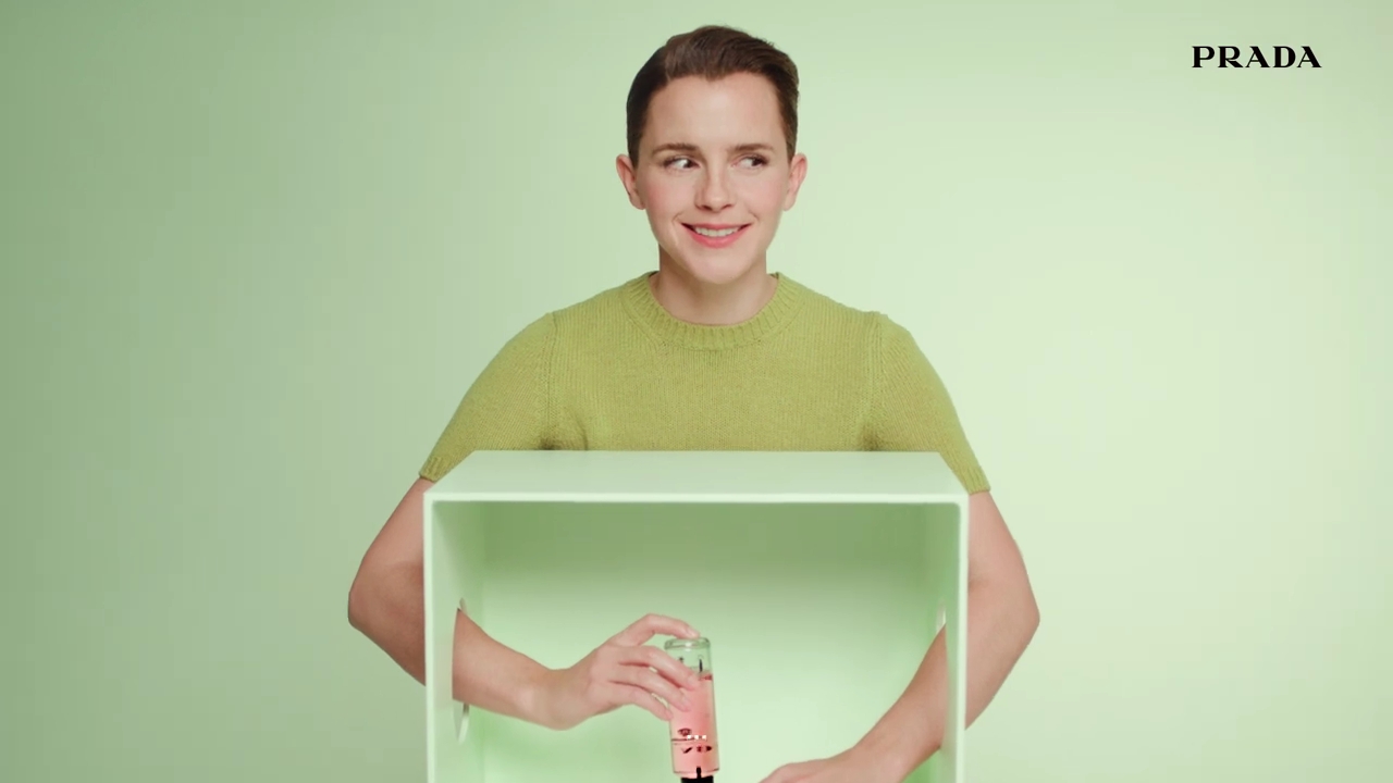 EmmaWatsonFan-dot-nl_PRADAPARADOXE-RefillyourfragrancewithEmmaWatson0086.jpg EmmaWatsonFan-dot-nl_PRADAPARADOXE-RefillyourfragrancewithEmmaWatson0086.jpg