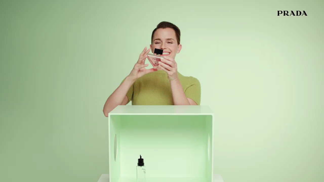 EmmaWatsonFan-dot-nl_PRADAPARADOXE-RefillyourfragrancewithEmmaWatson0120.jpg EmmaWatsonFan-dot-nl_PRADAPARADOXE-RefillyourfragrancewithEmmaWatson0120.jpg