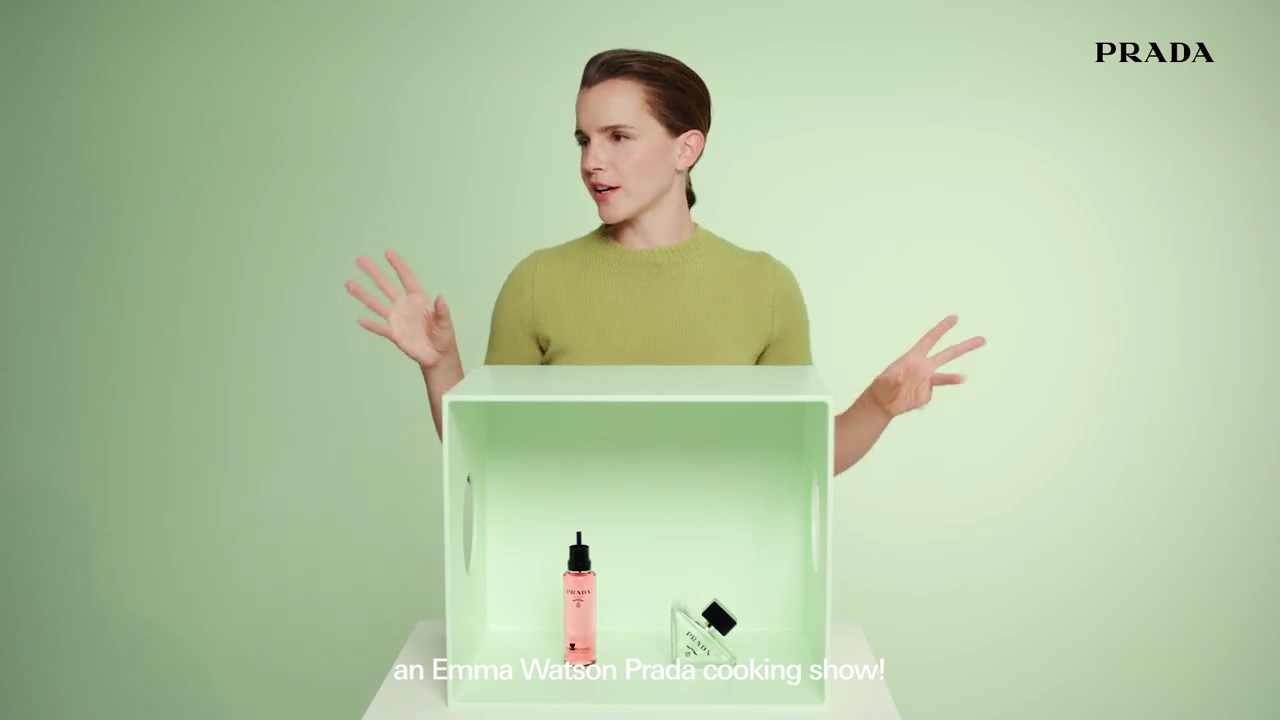 EmmaWatsonFan-dot-nl_PRADAPARADOXE-RefillyourfragrancewithEmmaWatson0140.jpg