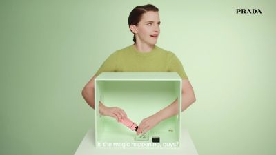 EmmaWatsonFan-dot-nl_PRADAPARADOXE-RefillyourfragrancewithEmmaWatson0002.jpg