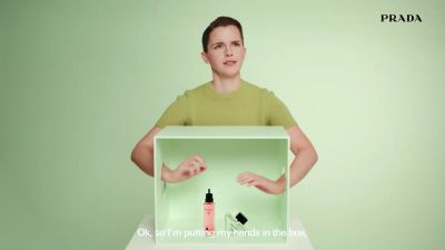 EmmaWatsonFan-dot-nl_PRADAPARADOXE-RefillyourfragrancewithEmmaWatson0057.jpg