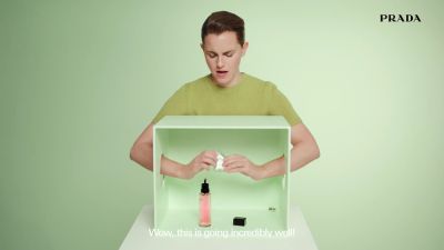 EmmaWatsonFan-dot-nl_PRADAPARADOXE-RefillyourfragrancewithEmmaWatson0063.jpg