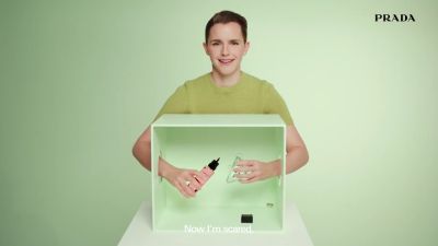 EmmaWatsonFan-dot-nl_PRADAPARADOXE-RefillyourfragrancewithEmmaWatson0067.jpg