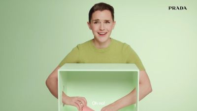 EmmaWatsonFan-dot-nl_PRADAPARADOXE-RefillyourfragrancewithEmmaWatson0071.jpg